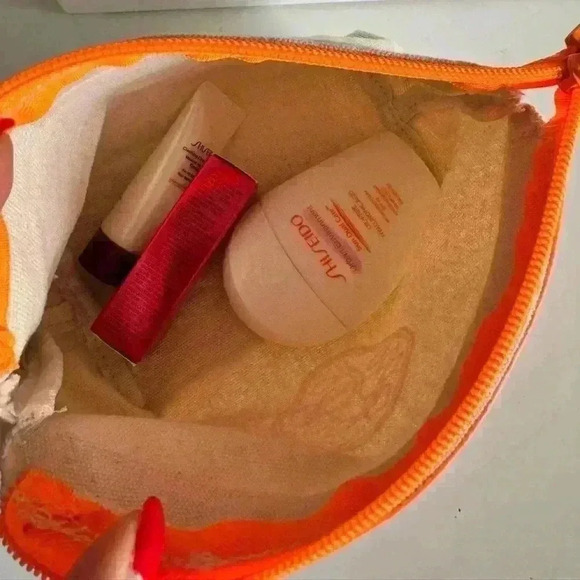 New Shiseido small gift set - Picture 5 of 5